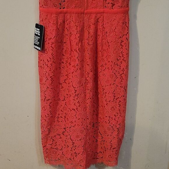 Georgeous Express lace dress Size 2 NWT - Picture 7 of 10